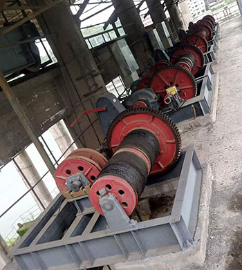 卷揚(yáng)式啟閉機(jī)17 卷揚(yáng)式啟閉機(jī)17
